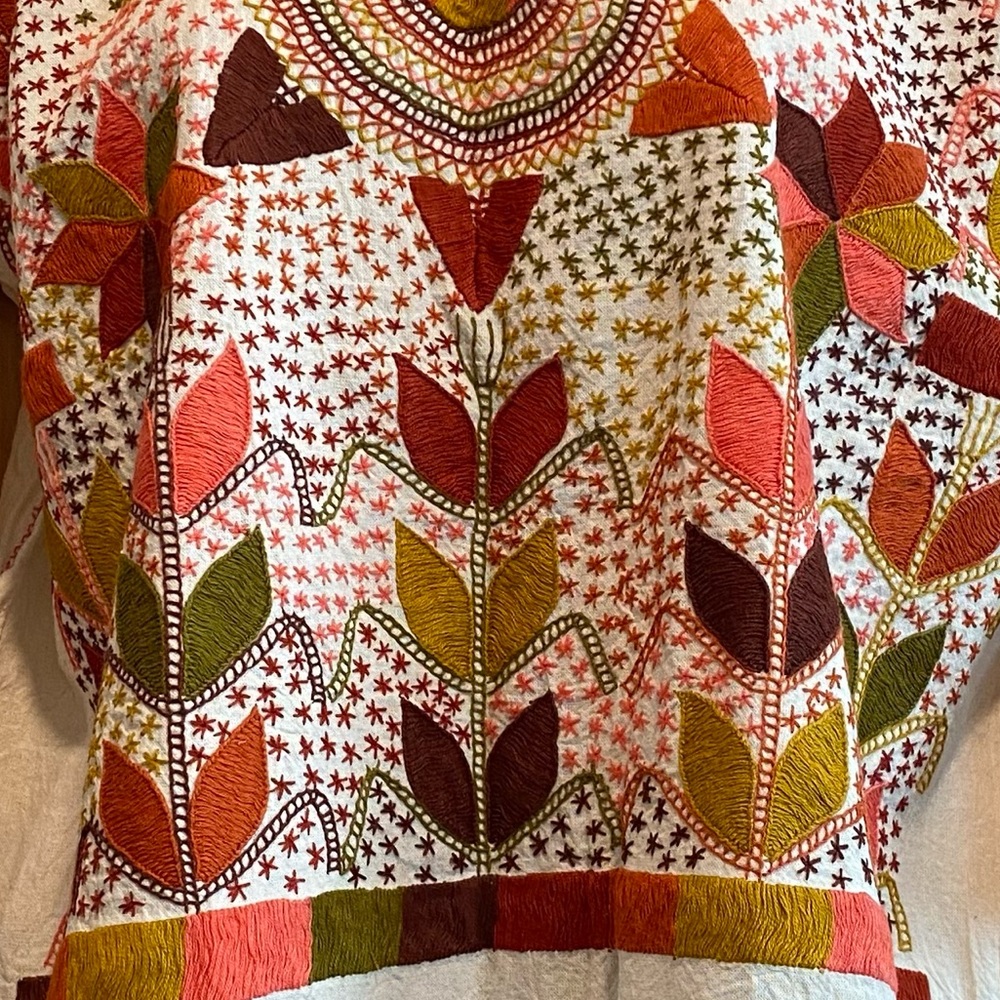 Exquisite handmade and 100% hand-stitched cotton Milpa blouse - Picture 4 of 11